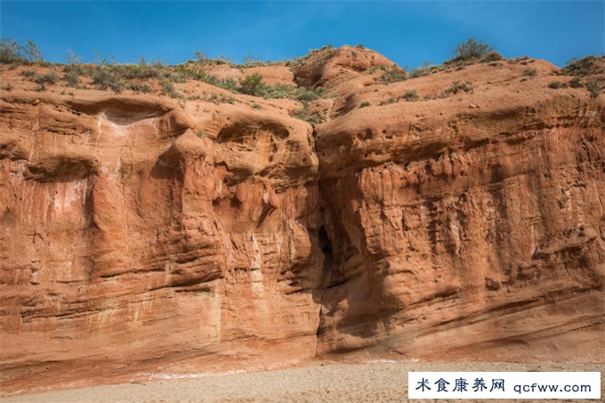 这是“中国峡谷之王”,里面的镇谷之宝,游客看了很尴尬