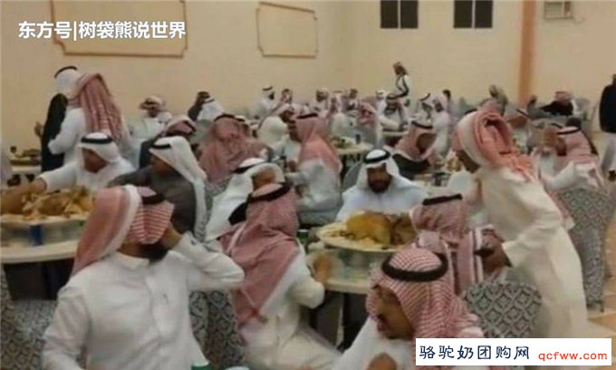 知道迪拜土豪的宴会是什么样吗:每桌一只大骆驼,