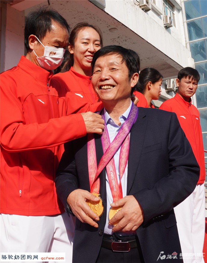 十四运会夺冠归来,新疆旺源女沙获奖励